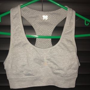 Padless sports bra